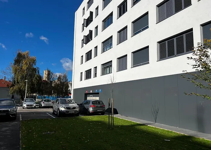 Marsonia Apartments